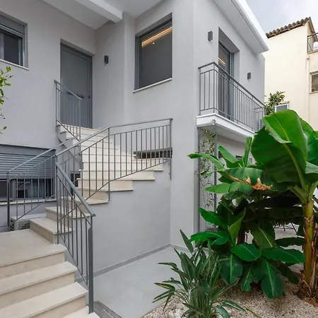 Apartament W/king Size Bed Near The Heart Of *