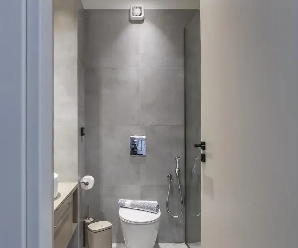 Apartament W/king Size Bed Near The Heart Of