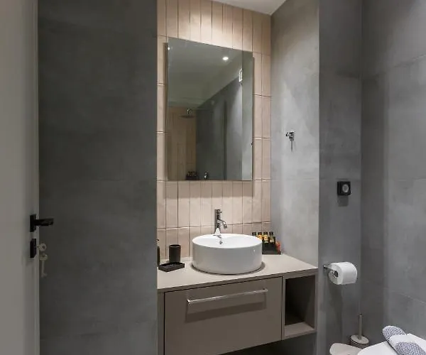 Apartament W/king Size Bed Near The Heart Of Kalamata