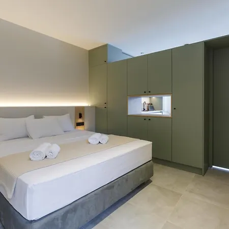 W/king Size Bed Near The Heart Of