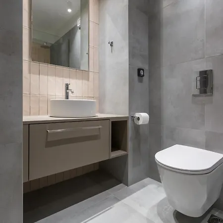 Appartement W/king Size Bed Near The Heart Of Kalamata