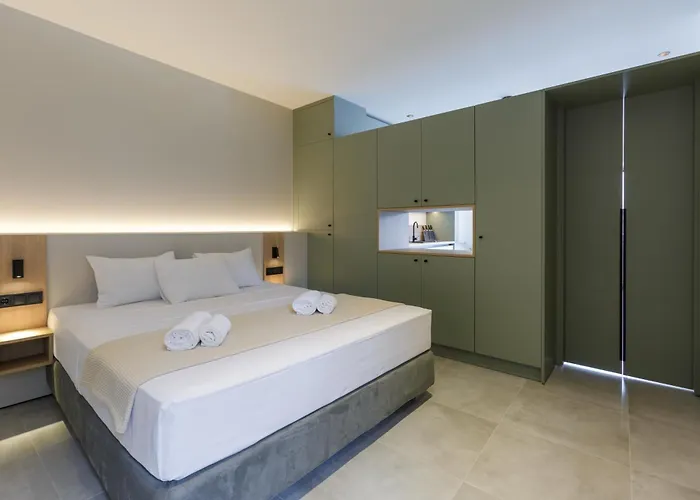 W/king Size Bed Near The Heart Of