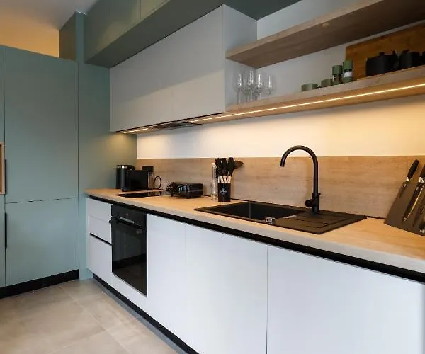 W/king Size Bed Near The Heart Of アパート *