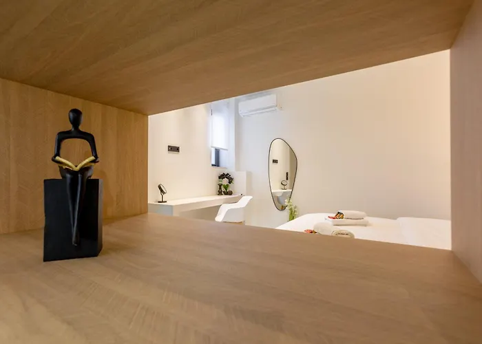 アパート W/king Size Bed Near The Heart Of カラマタ