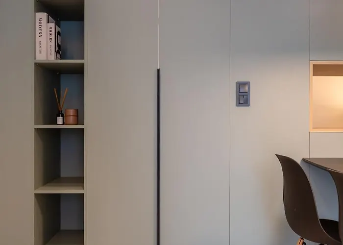 W/king Size Bed Near The Heart Of * カラマタ